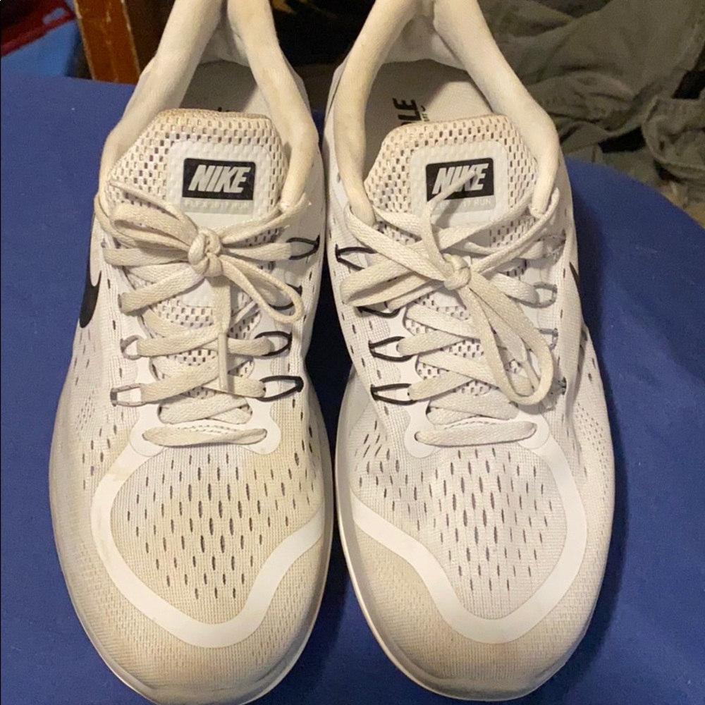 nike running shoes